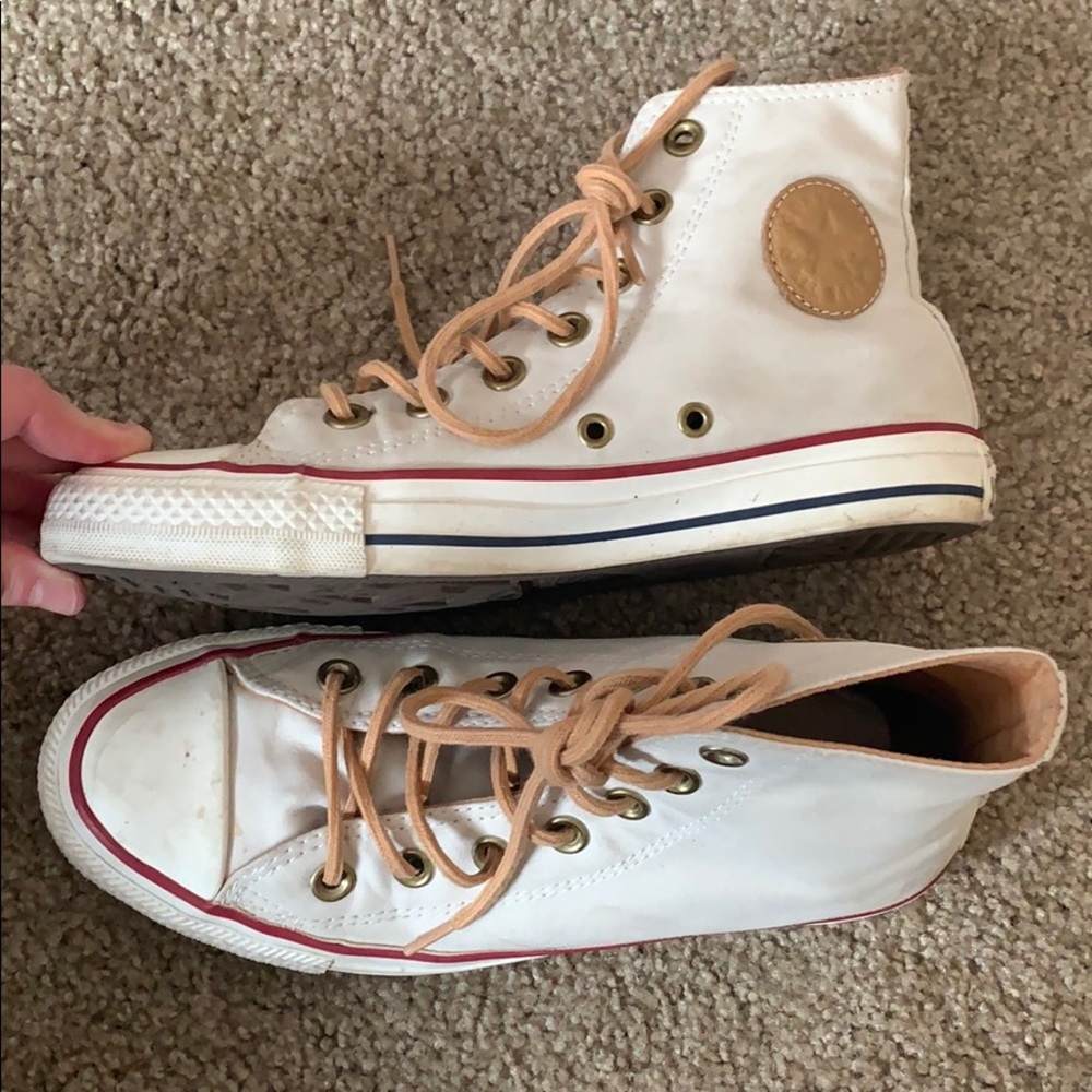 Converse- high tops, off white vintage size 6